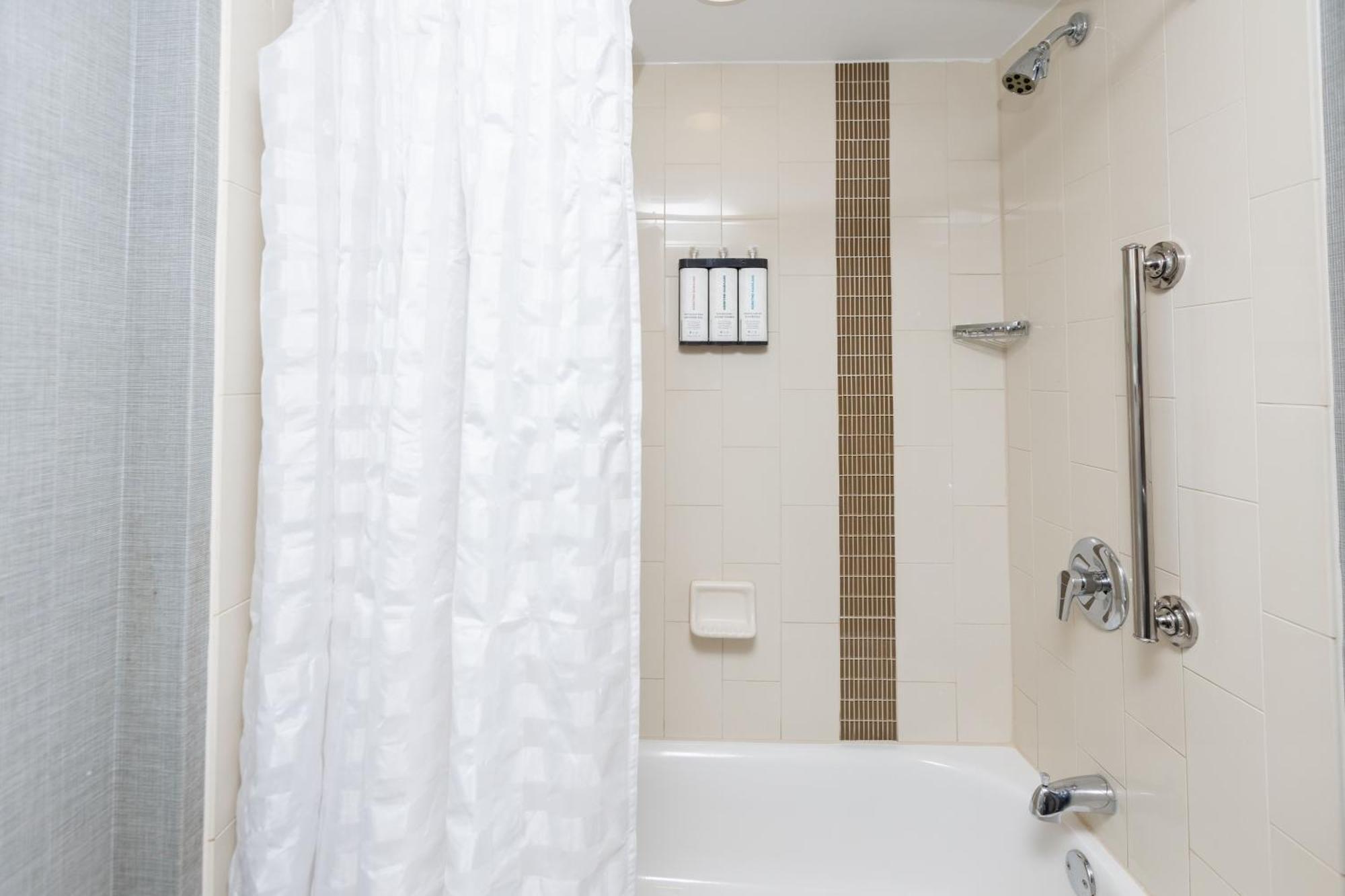 Hyatt Place Atlanta Alpharetta North Point Mall Extérieur photo