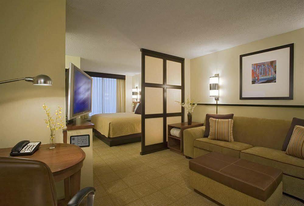 Hyatt Place Atlanta Alpharetta North Point Mall Extérieur photo
